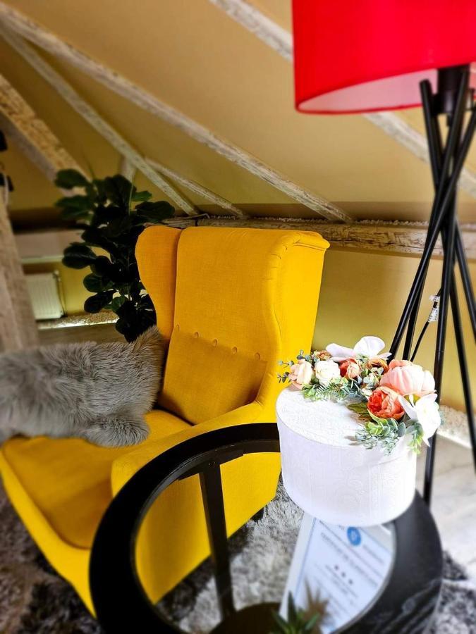 Laci Lak Oradea Buitenkant foto