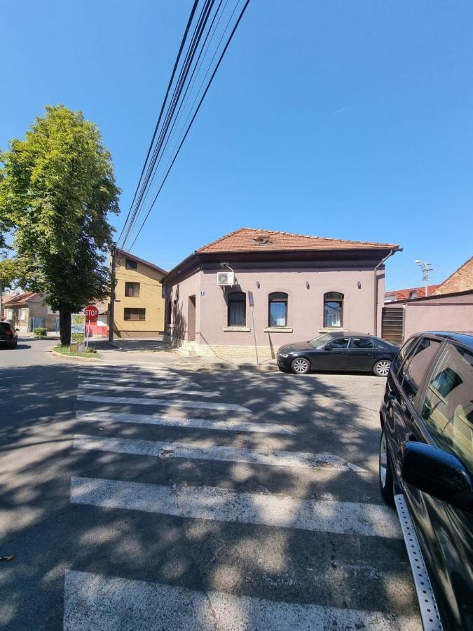 Laci Lak Oradea Buitenkant foto