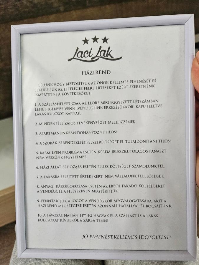 Laci Lak Oradea Buitenkant foto